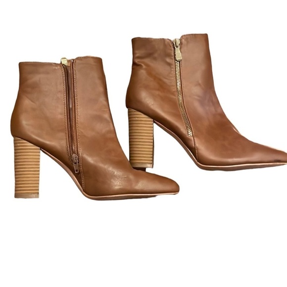Shoes - EUC WOMENS Heeled boots TAN / brown size 10​​​​​​​​​​